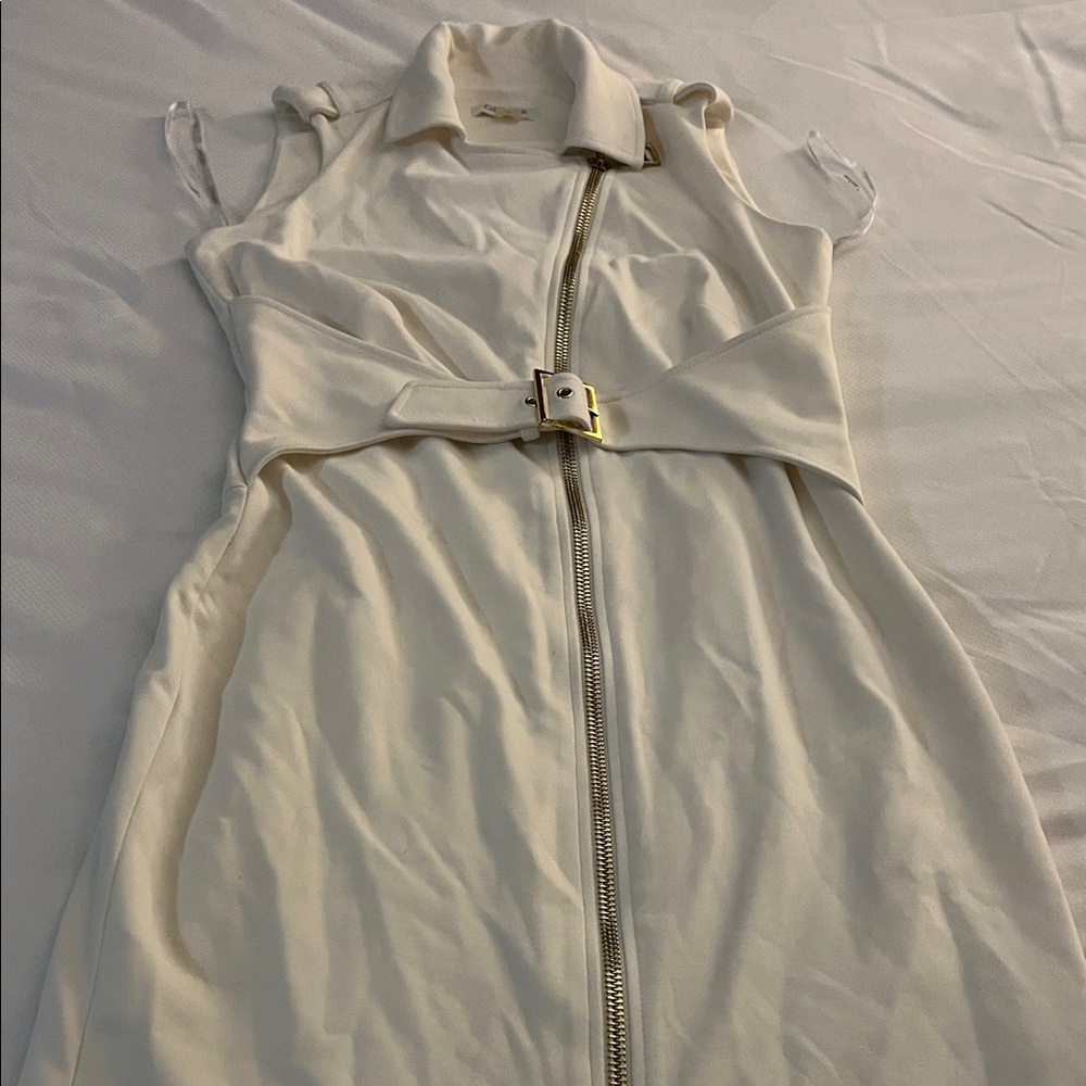 Calvin Klein Elegant Cream Sleeveless Dress